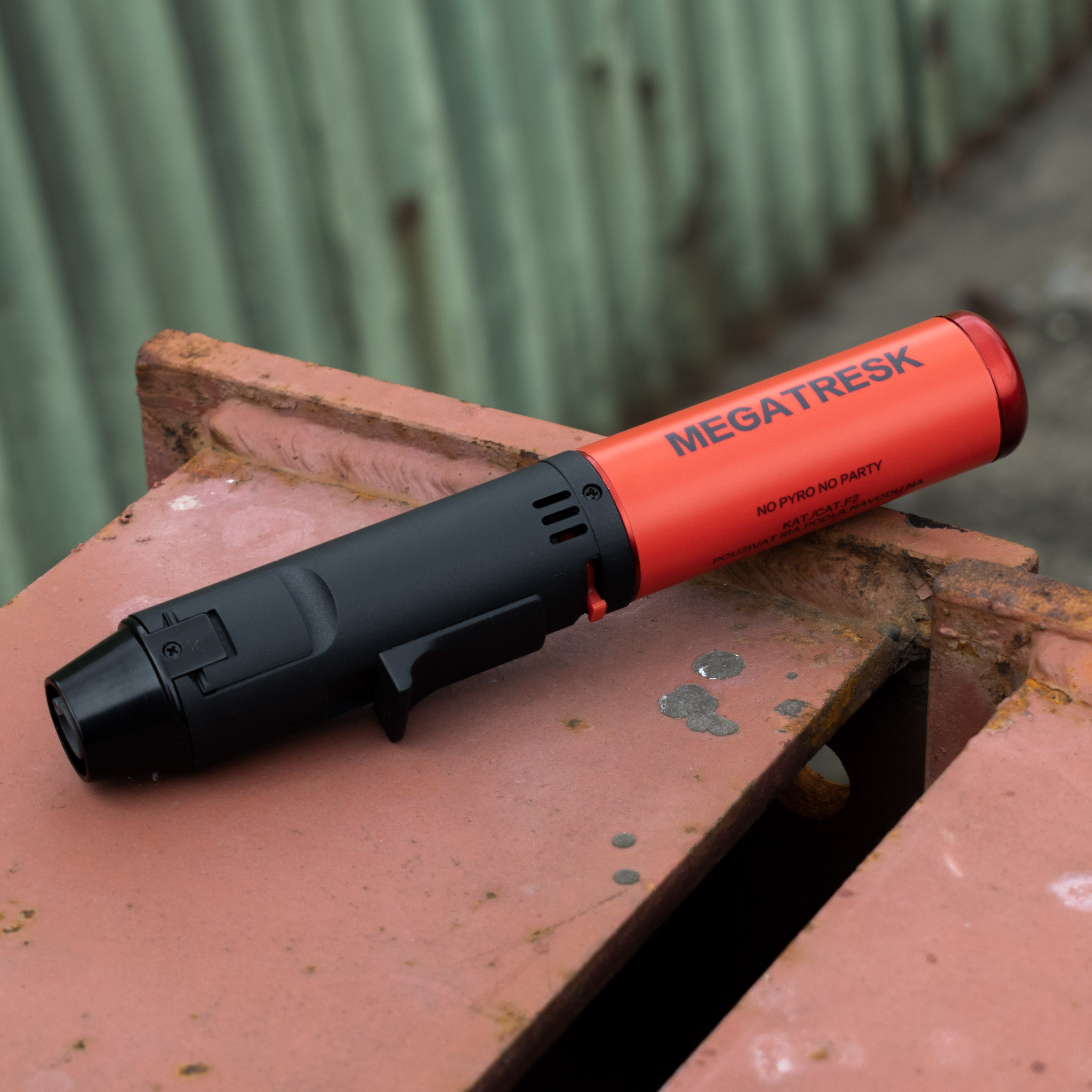 Megatresk - Pyro Torch